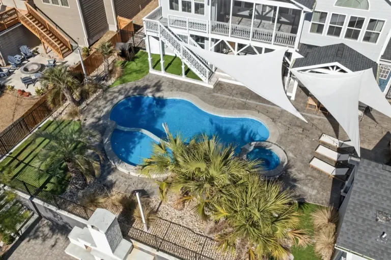 Fiberglass vs Concrete Pool