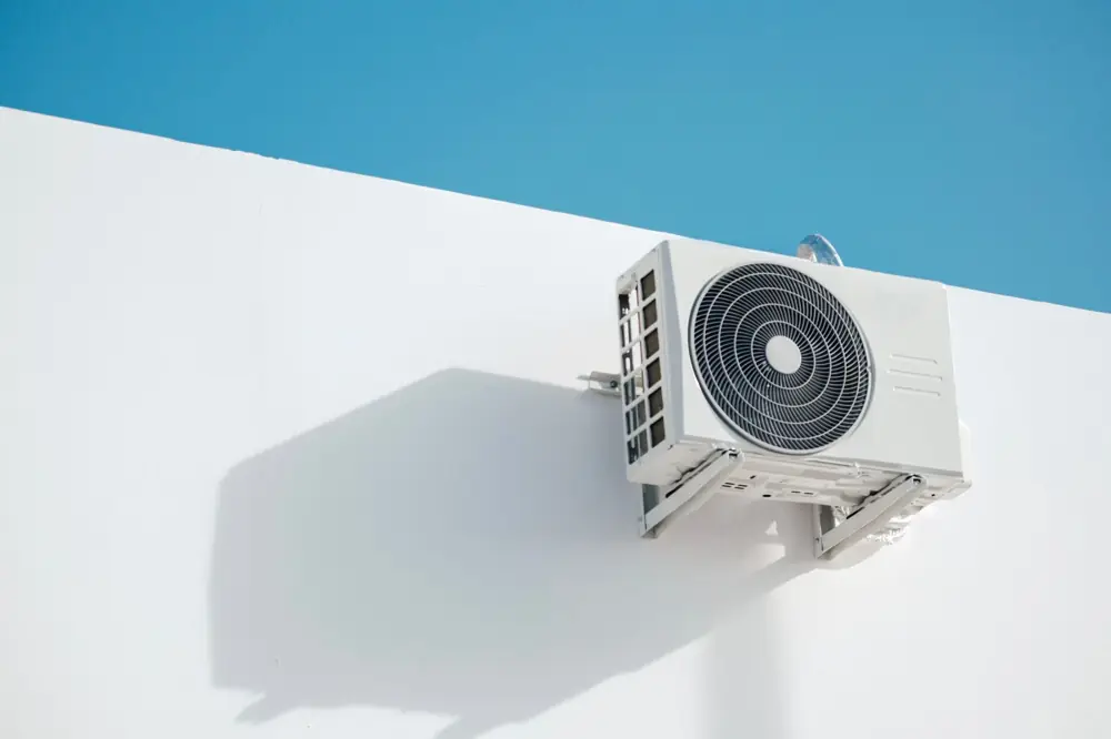Pool Heat Pump vs Solar Heating