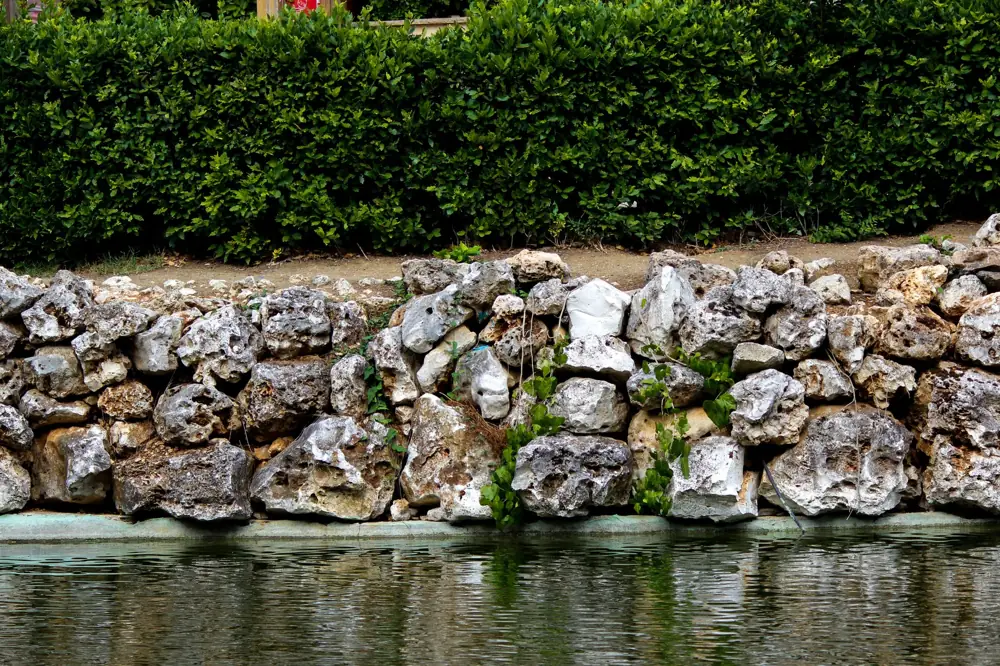 Retaining Wall with Fence Cost