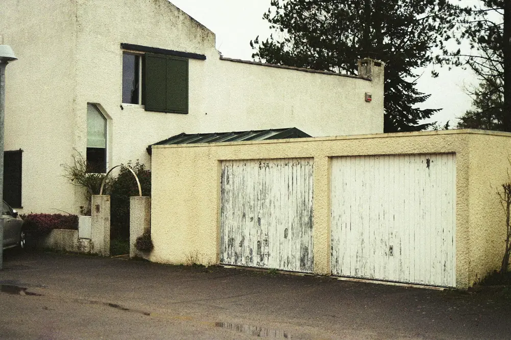 Wayne Dalton vs Amarr Garage Door - Wayne Dalton vs Amarr Garage Door Price Comparison USA