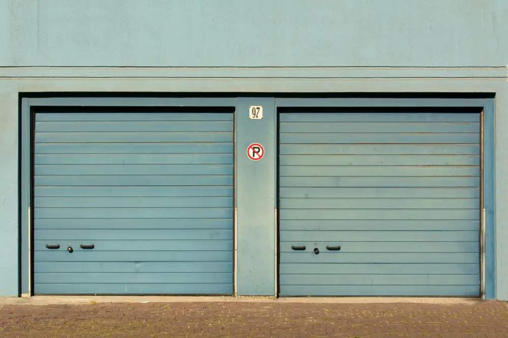 Wayne Dalton vs Amarr Garage Door